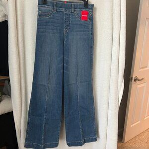 New with tags, Womens Spanx Seamed Front, Wide Leg Jeans, Medium 6 - 8